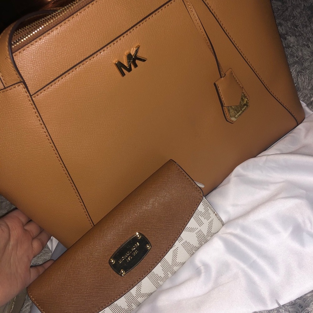 MK purse set